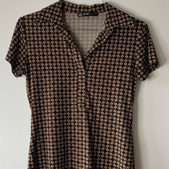 90’s Daisy Tee - Picture 2 of 11